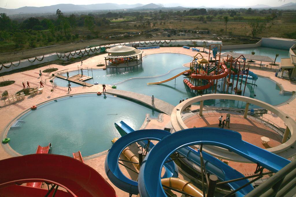 Sentosa Resorts & Water Park Chinchvad Exterior foto
