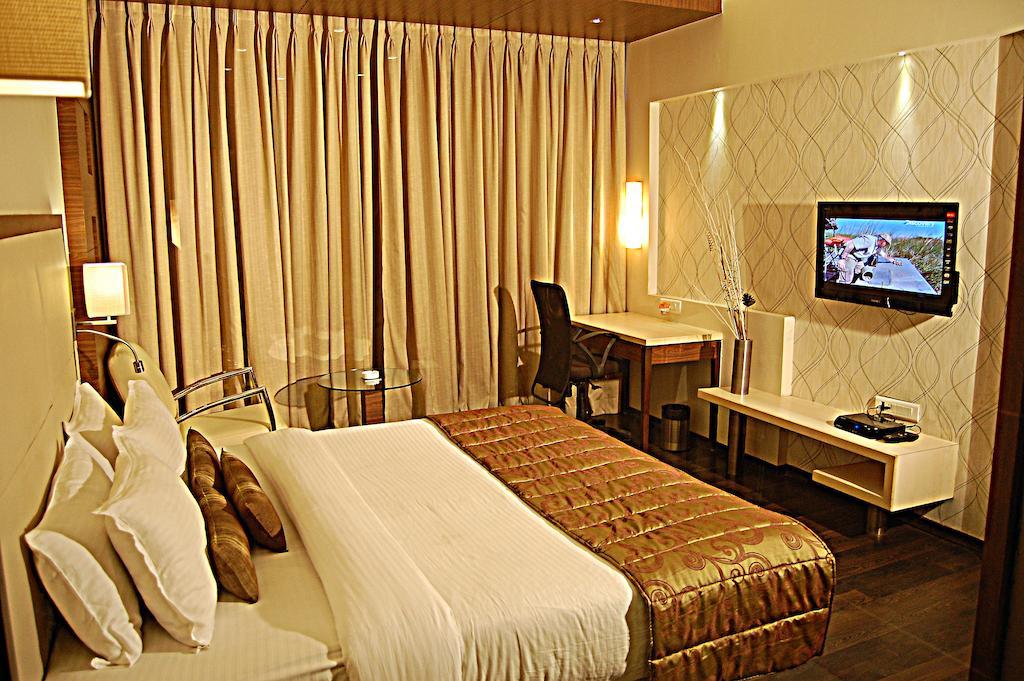 Sentosa Resorts & Water Park Chinchvad Quarto foto