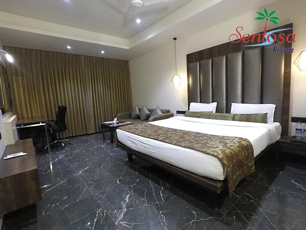 Sentosa Resorts & Water Park Chinchvad Exterior foto