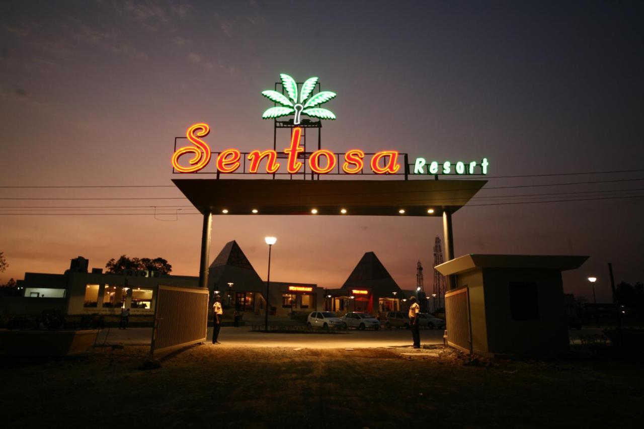 Sentosa Resorts & Water Park Chinchvad Exterior foto